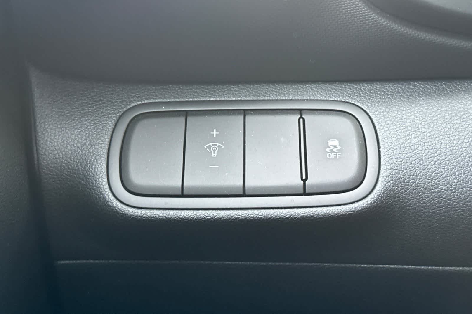 Thumbnail: 2025 Hyundai Venue - 33