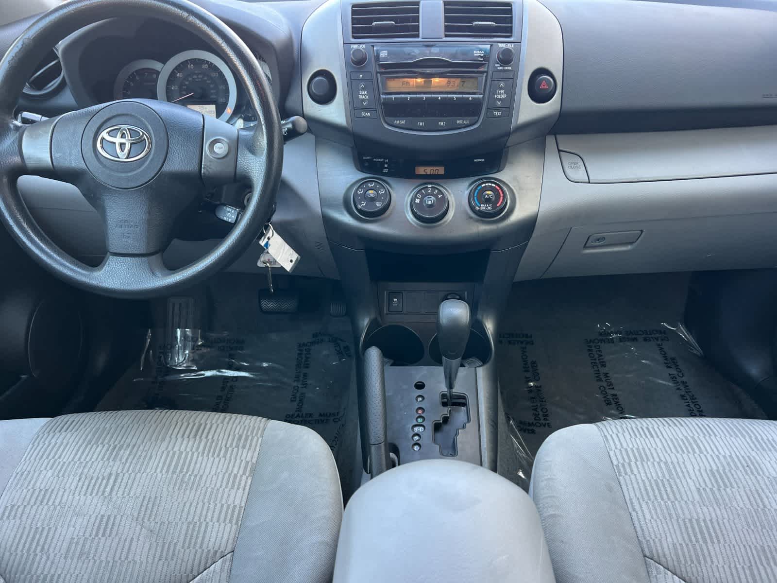 Thumbnail: 2011 Toyota RAV4 - 10