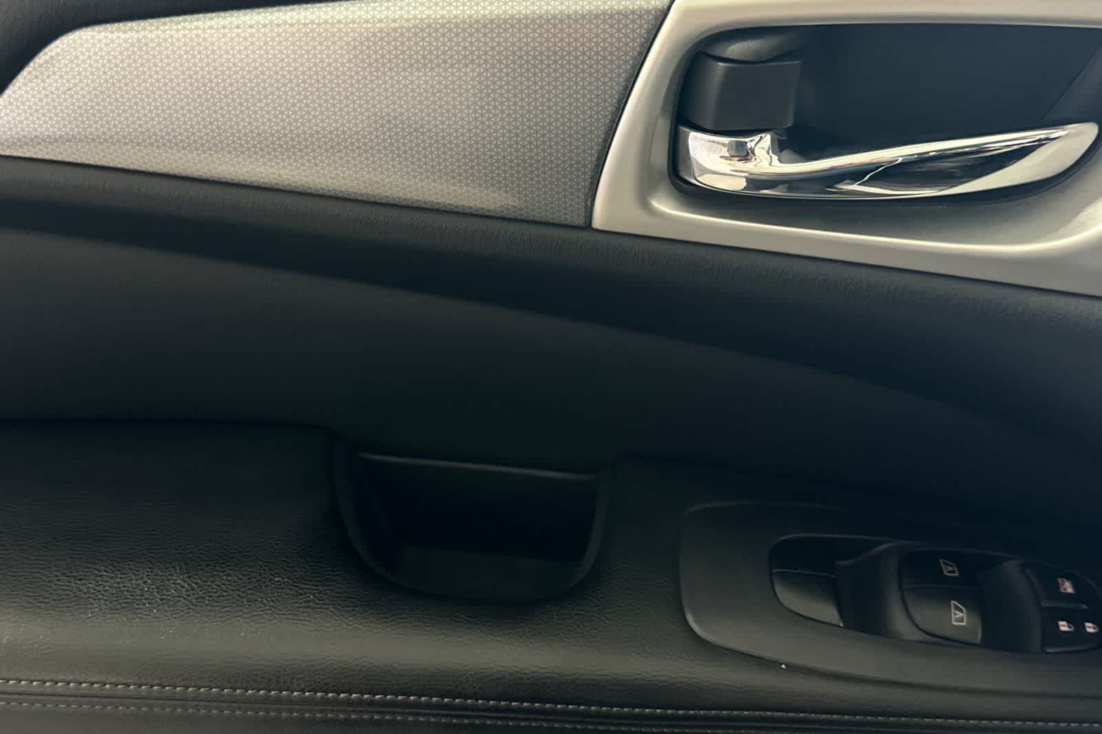 Thumbnail: 2019 Nissan Pathfinder - 15