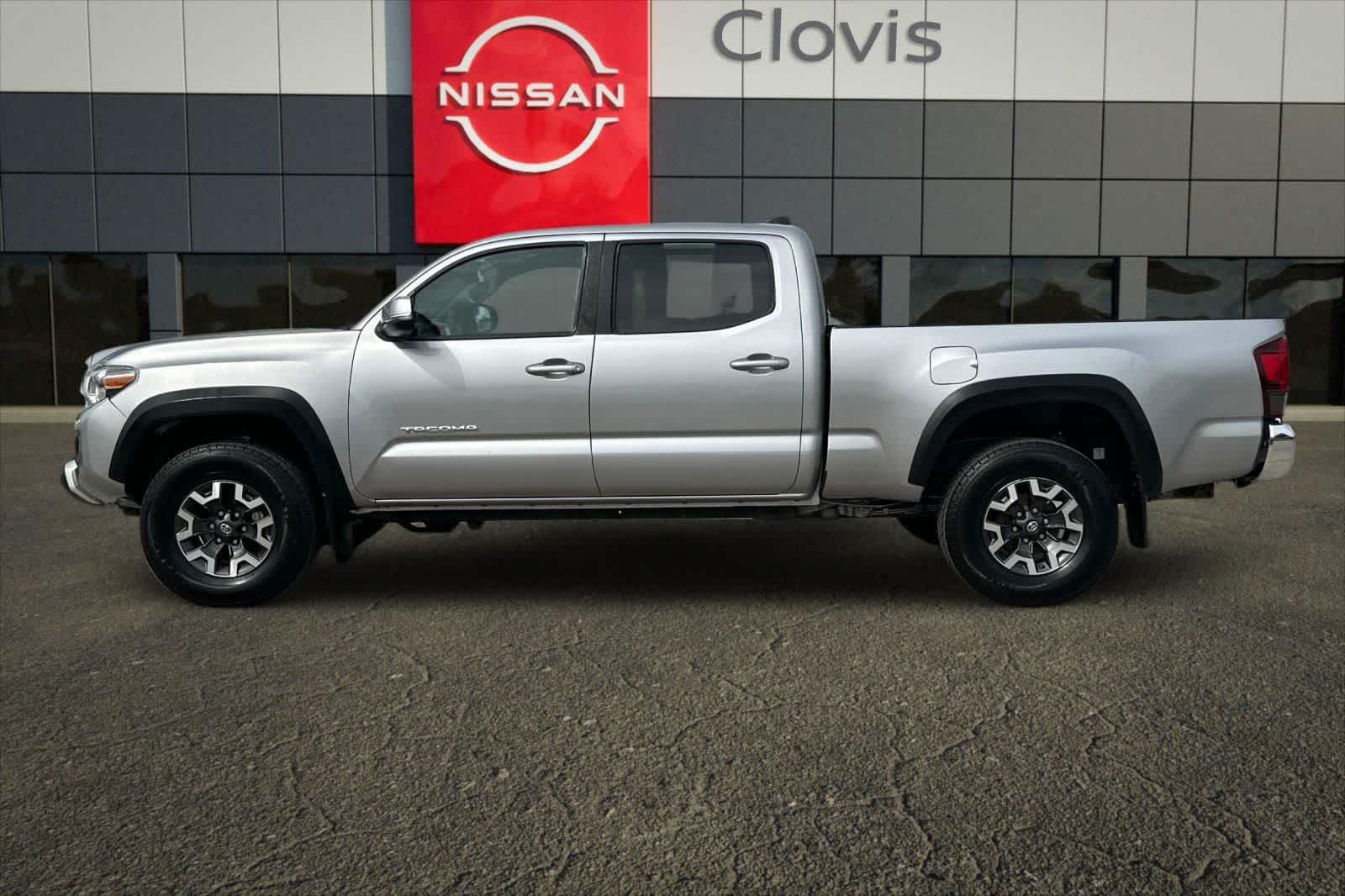 Thumbnail: 2020 Toyota Tacoma - 6