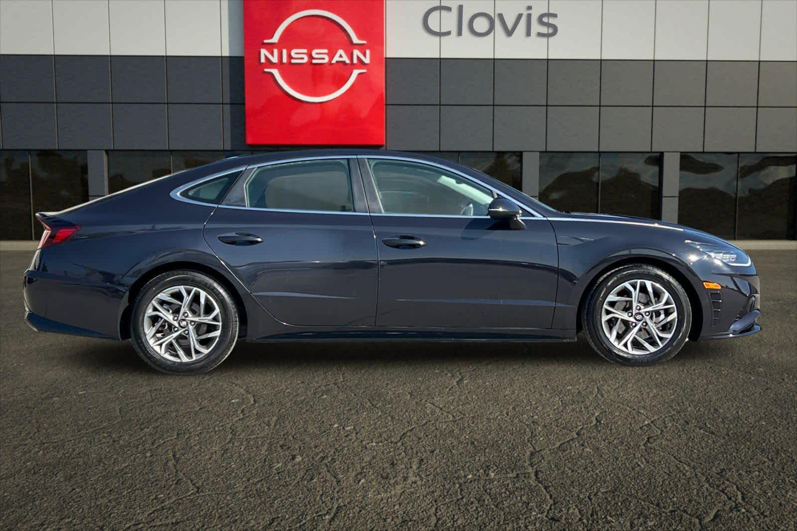 Thumbnail: 2023 Hyundai Sonata - 9