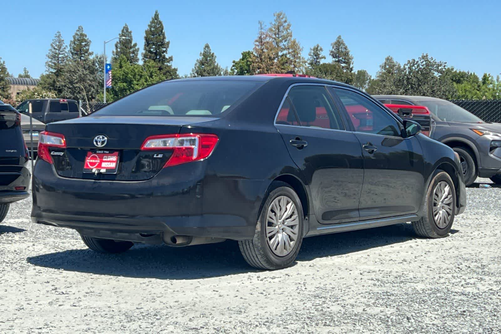 Thumbnail: 2014 Toyota Camry - 3