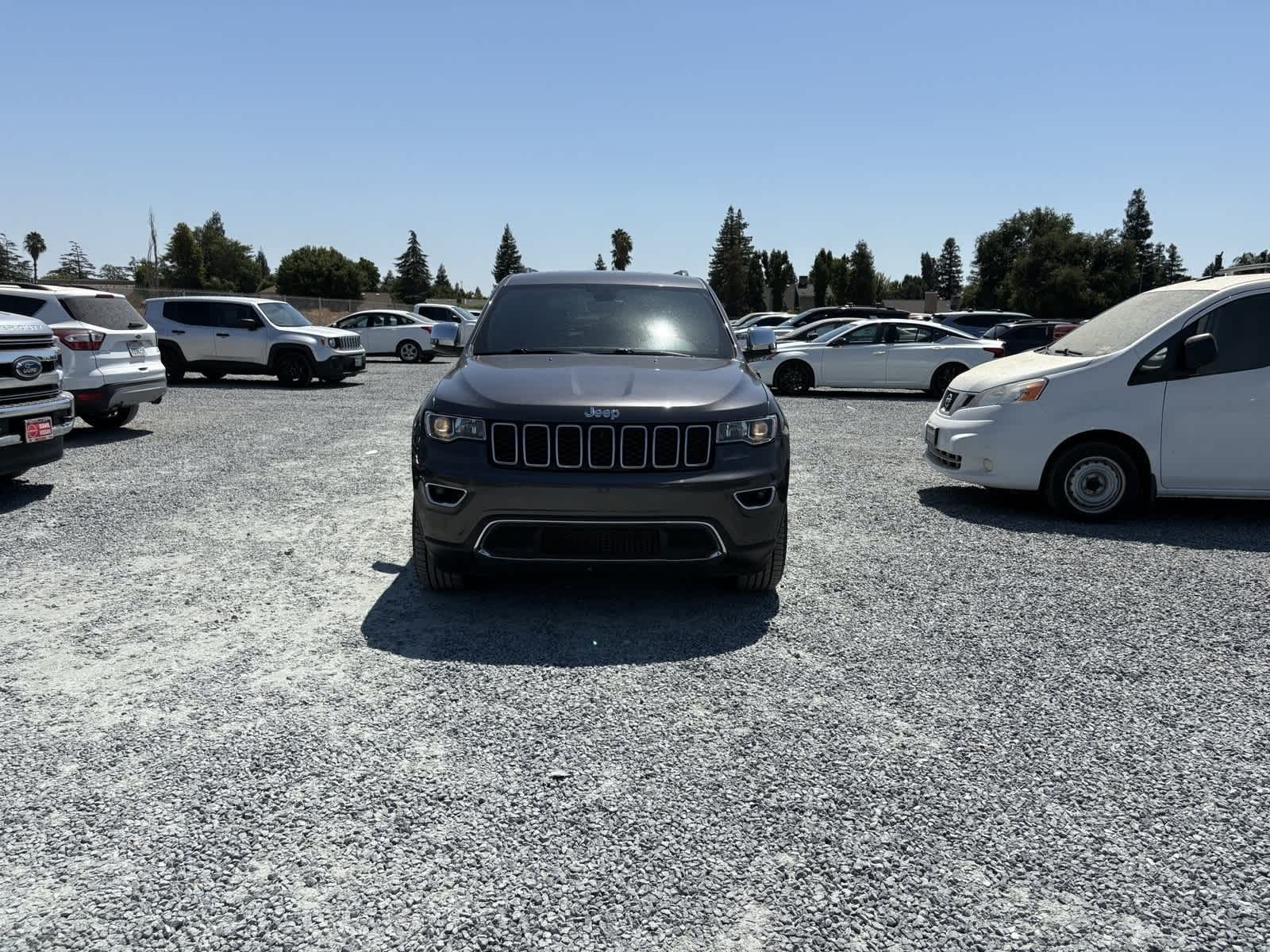 Thumbnail: 2018 Jeep Grand Cherokee - 11
