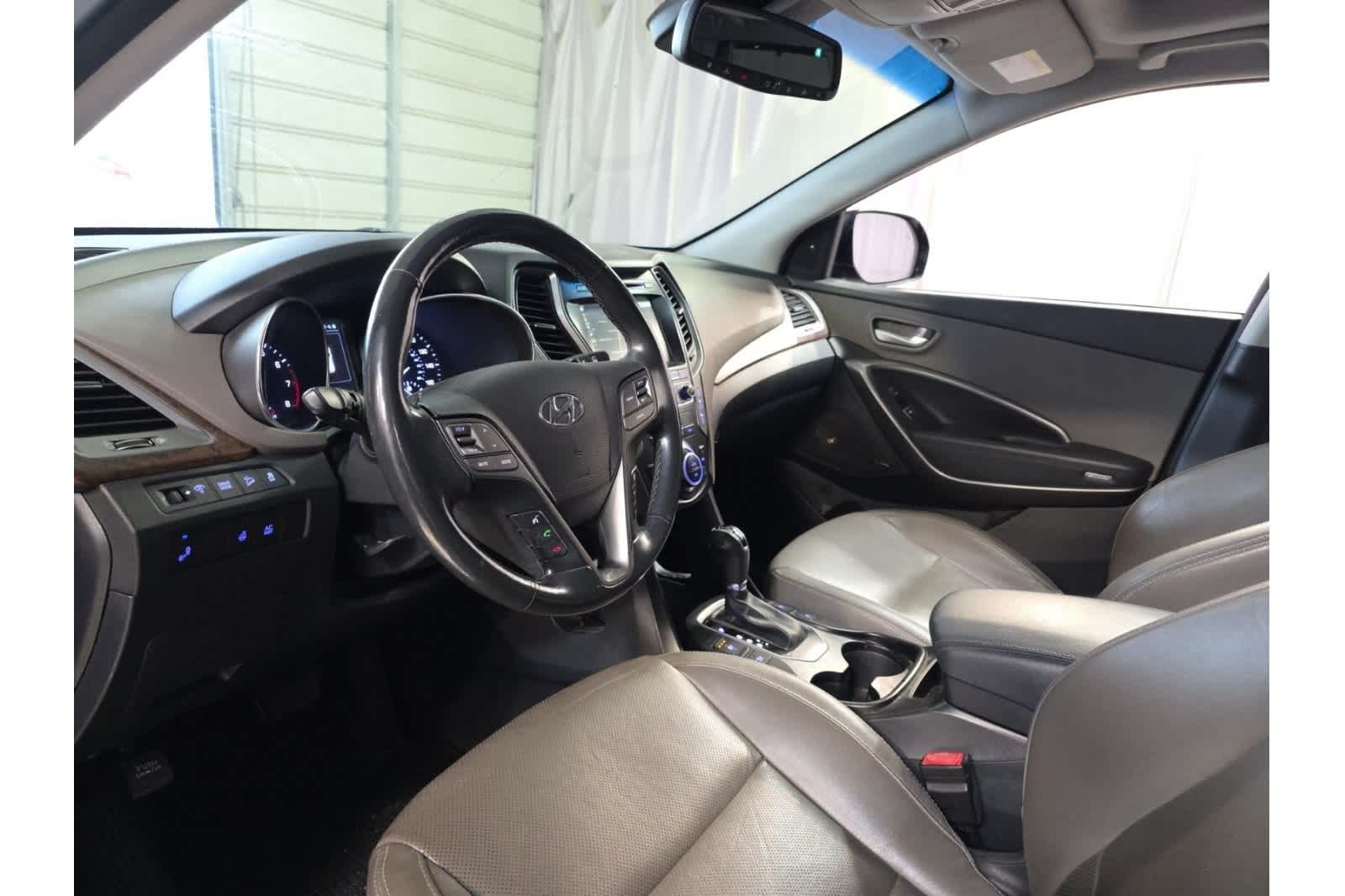 Thumbnail: 2018 Hyundai Santa Fe - 17