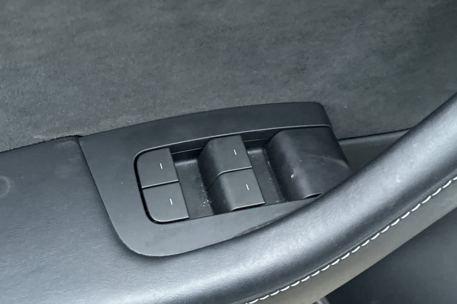 Thumbnail: 2023 Tesla Model 3 - 14