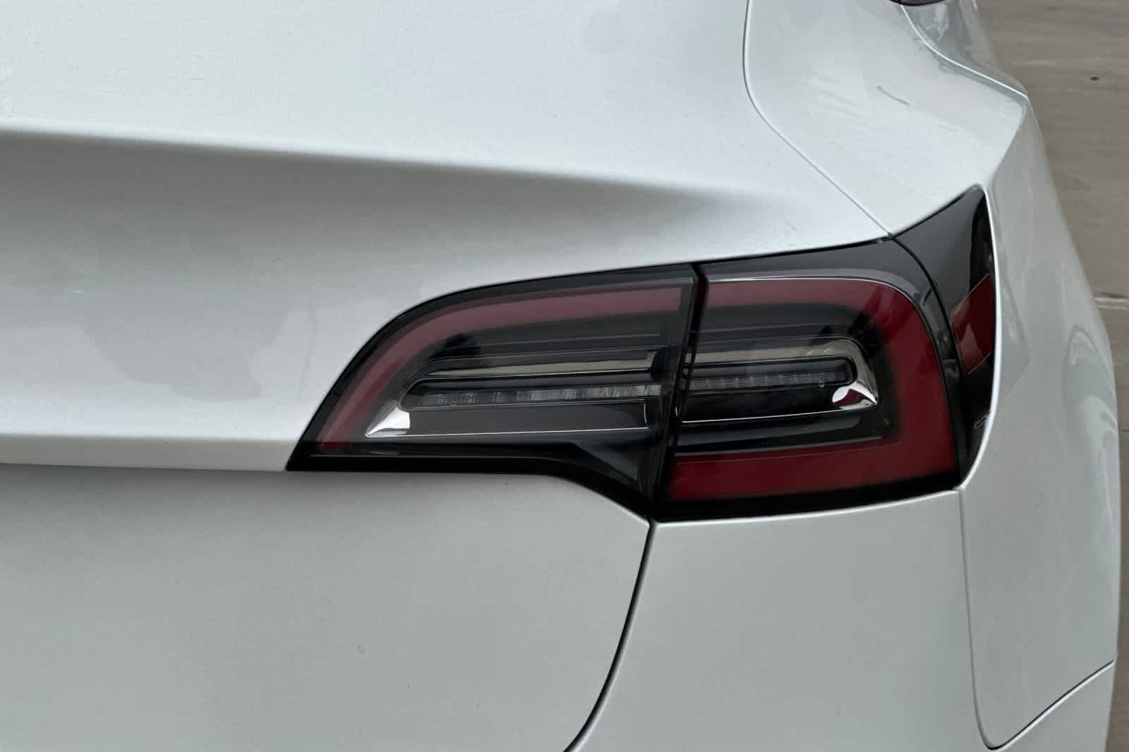 Thumbnail: 2023 Tesla Model 3 - 33