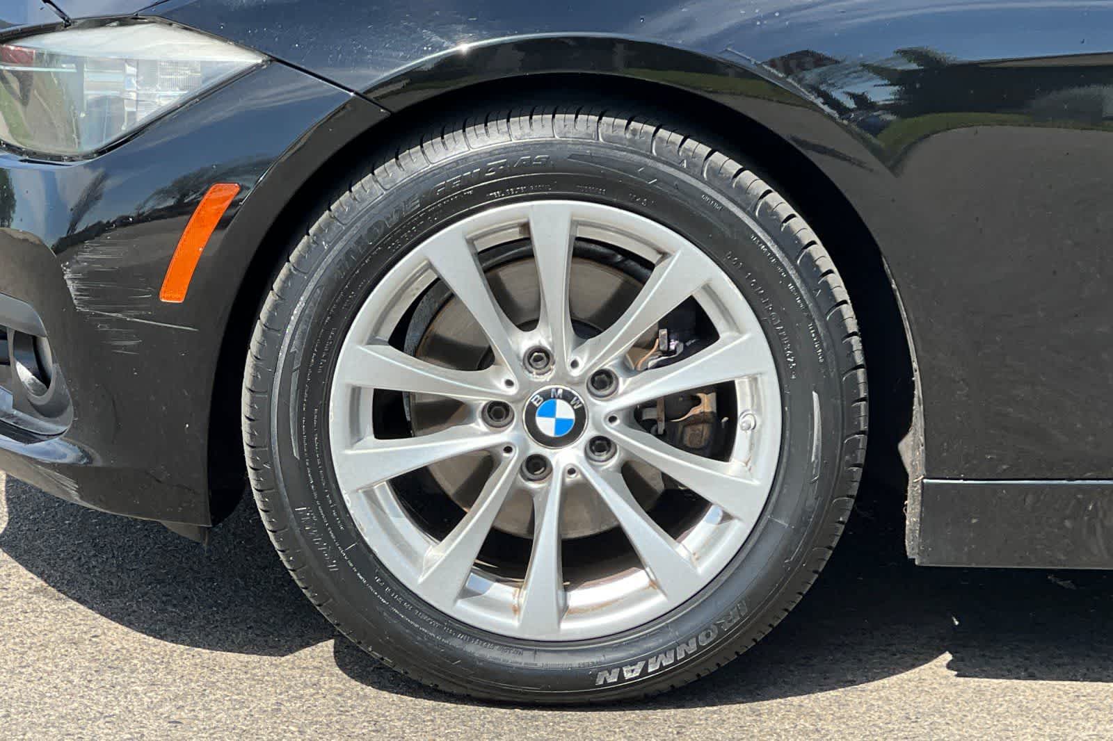 Thumbnail: 2016 BMW 3 Series - 35