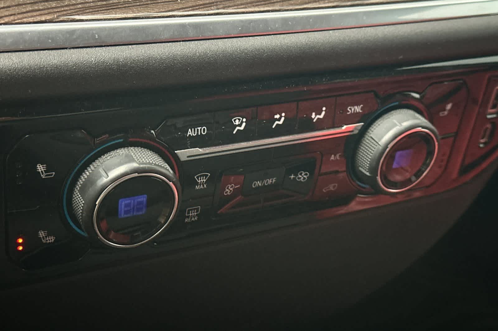 Thumbnail: 2023 Chevrolet Silverado 1500 - 21