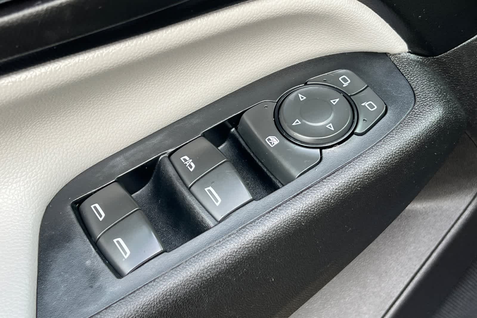 Thumbnail: 2019 Chevrolet Equinox - 14