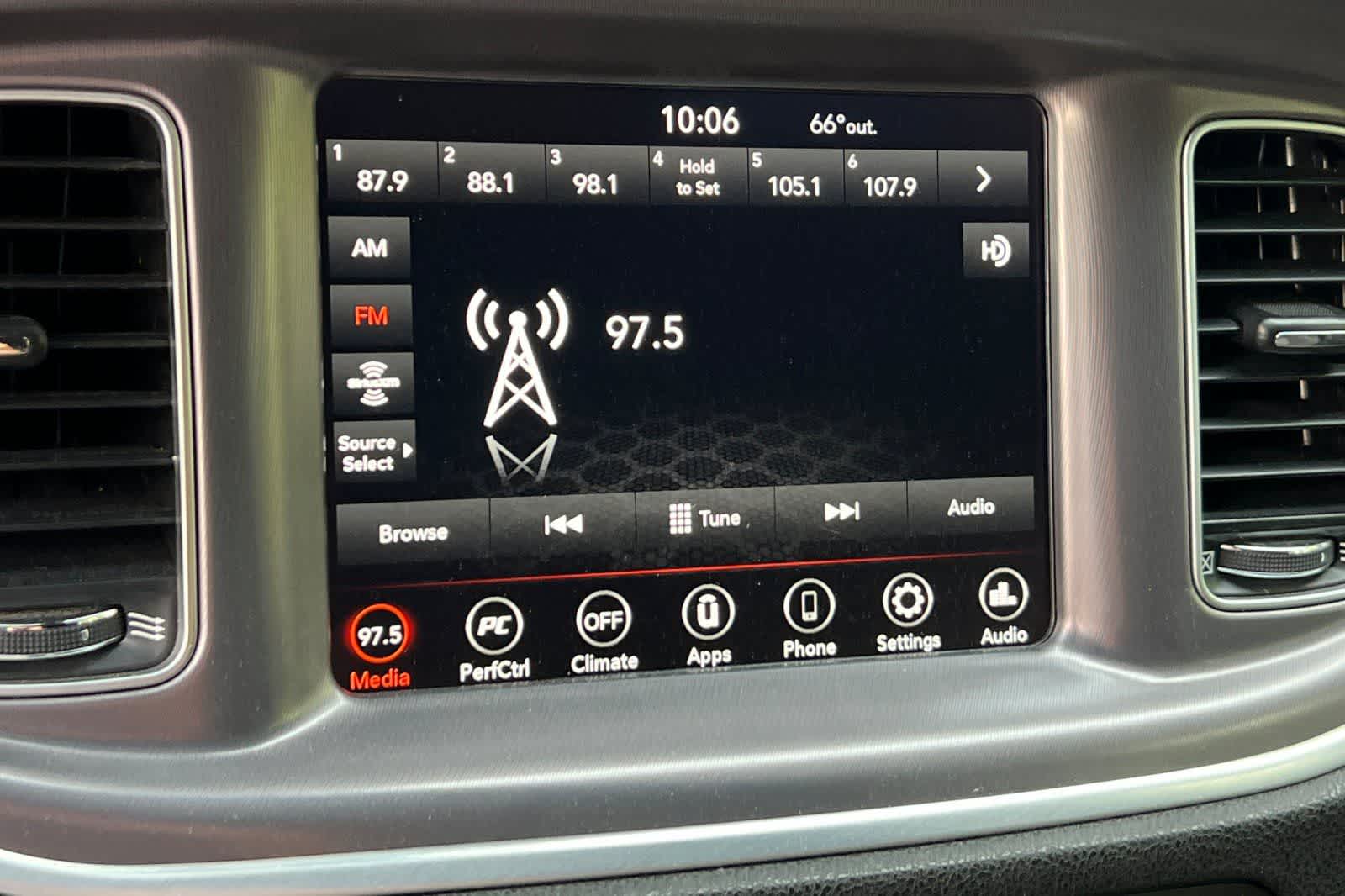 Thumbnail: 2021 Dodge Charger - 21