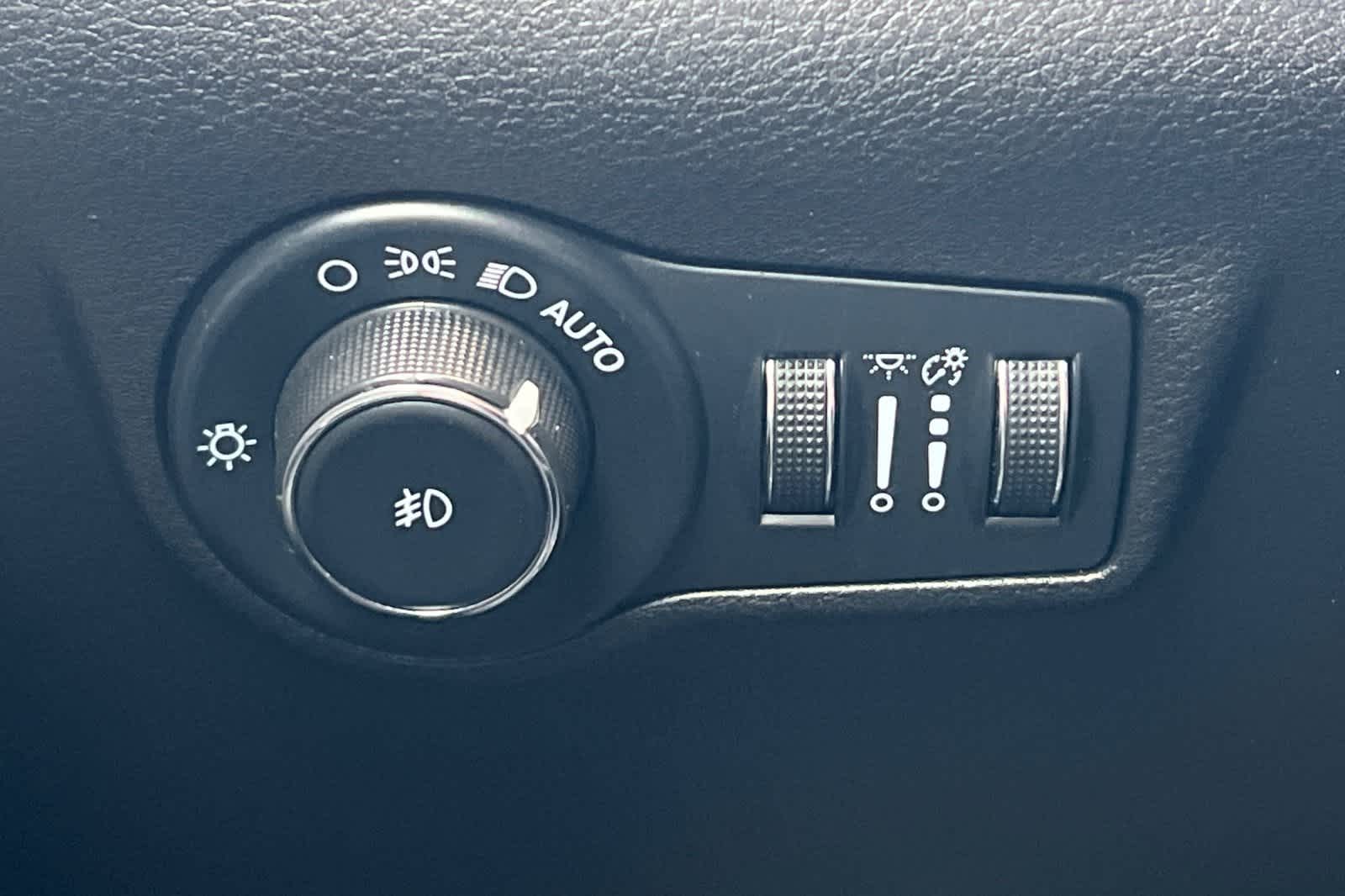 Thumbnail: 2023 Jeep Compass - 31