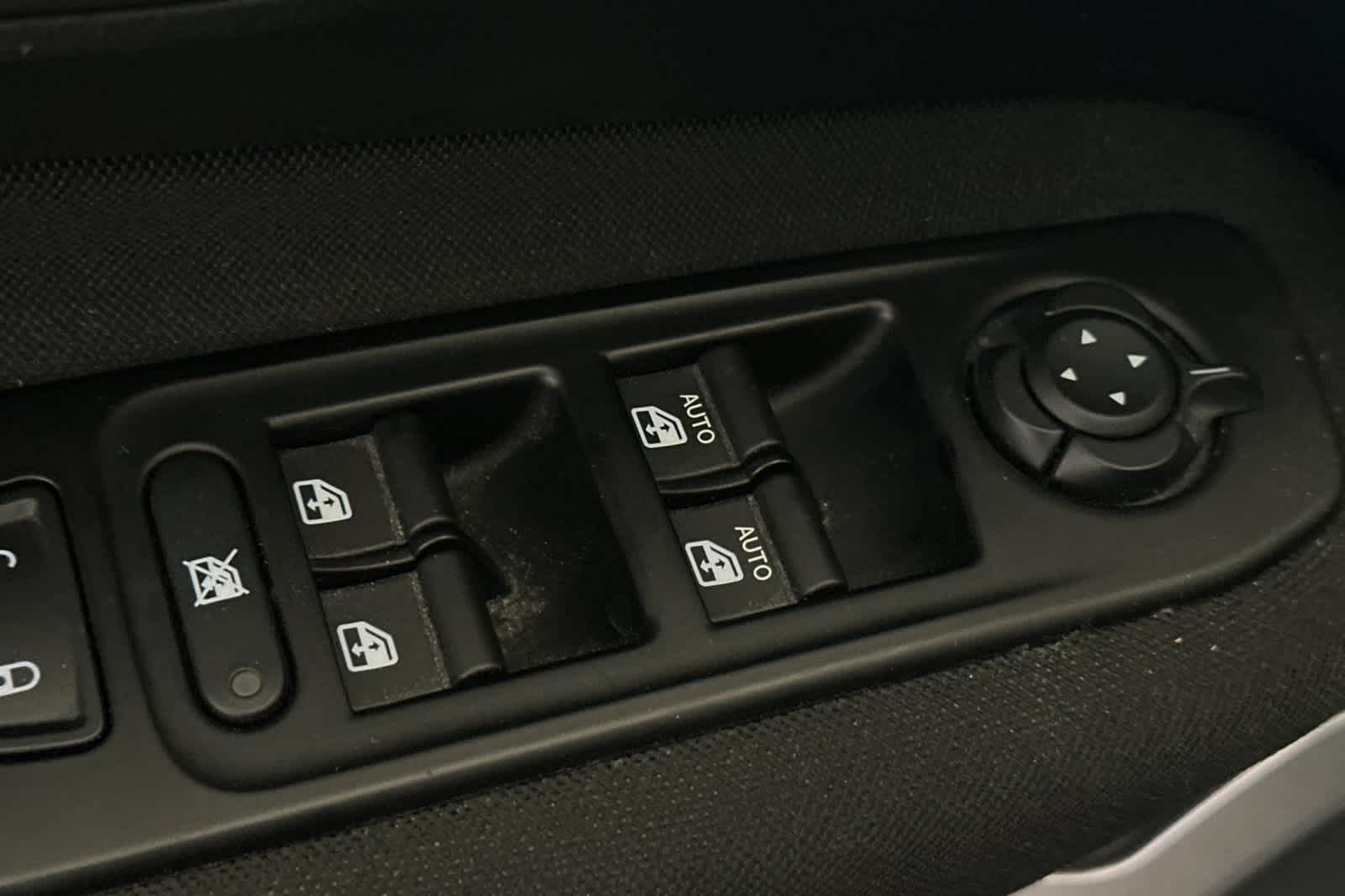 Thumbnail: 2021 Jeep Renegade - 16