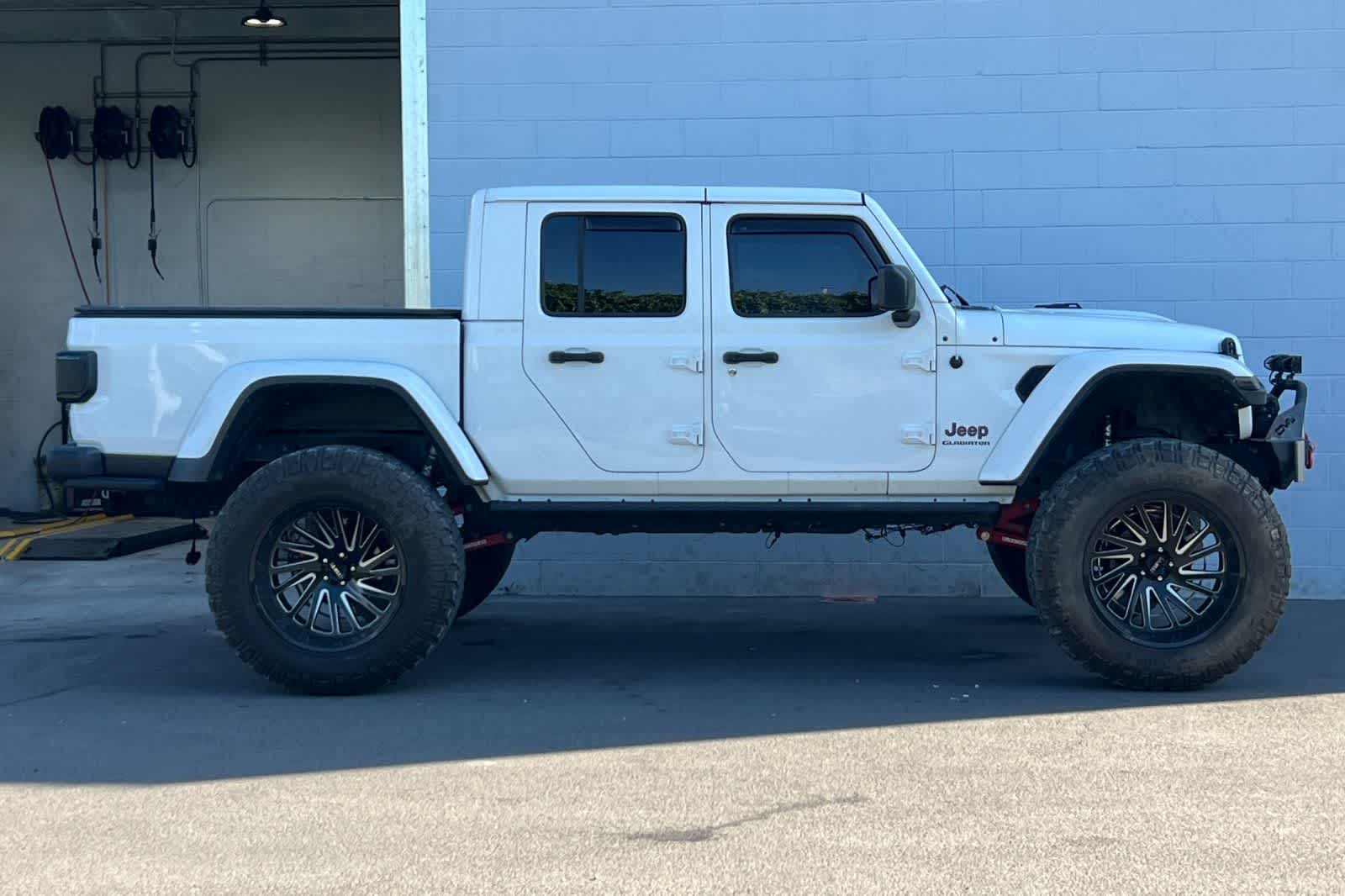 Thumbnail: 2020 Jeep Gladiator - 9