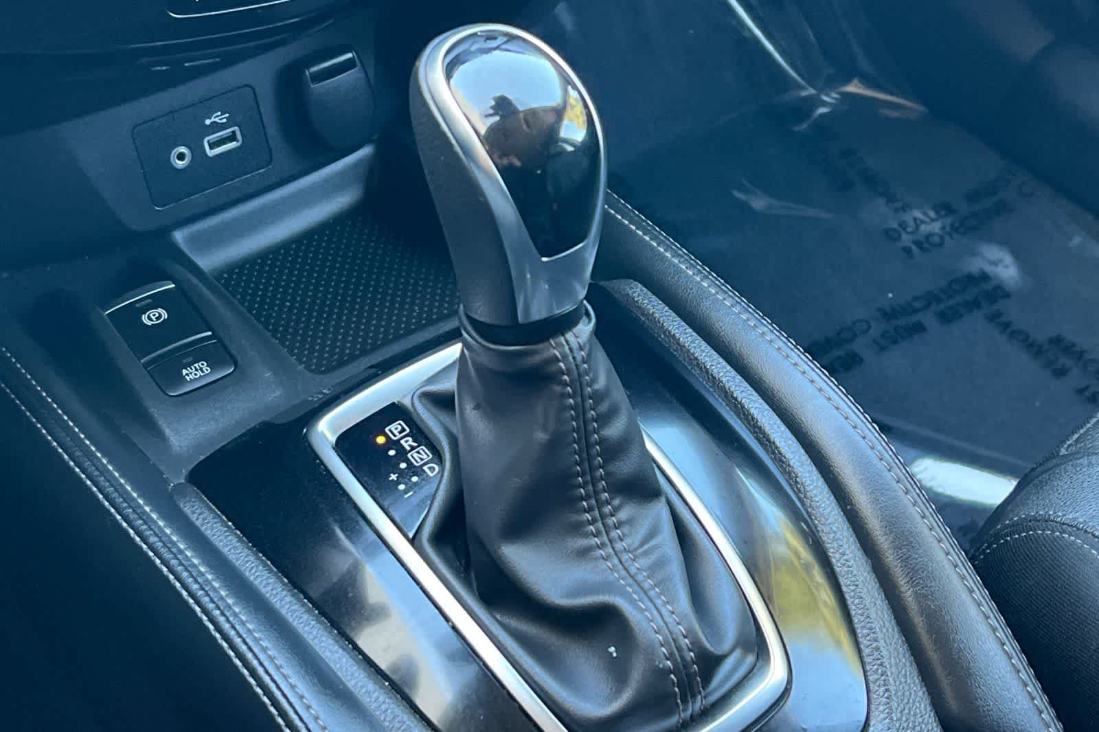 Thumbnail: 2020 Nissan Rogue - 26