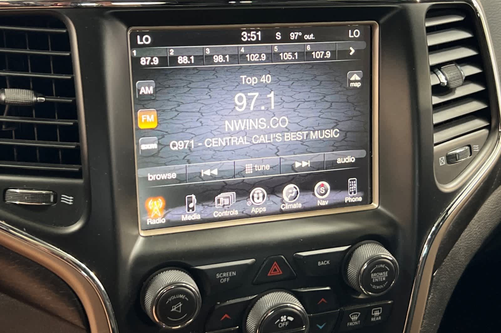 Thumbnail: 2016 Jeep Grand Cherokee - 21