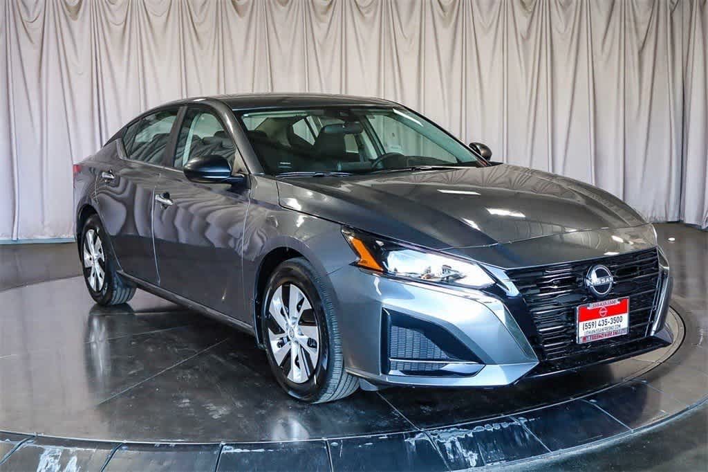 Thumbnail: 2025 Nissan Altima - 6