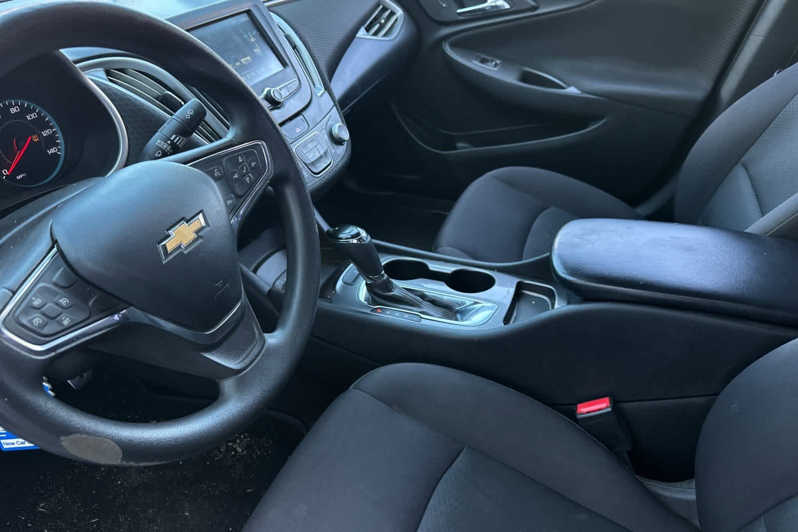 Thumbnail: 2017 Chevrolet Malibu - 14