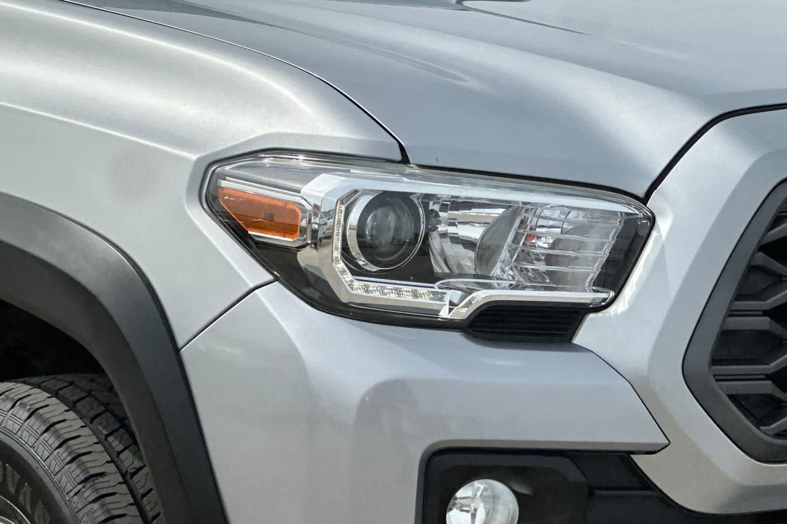 Thumbnail: 2020 Toyota Tacoma - 34