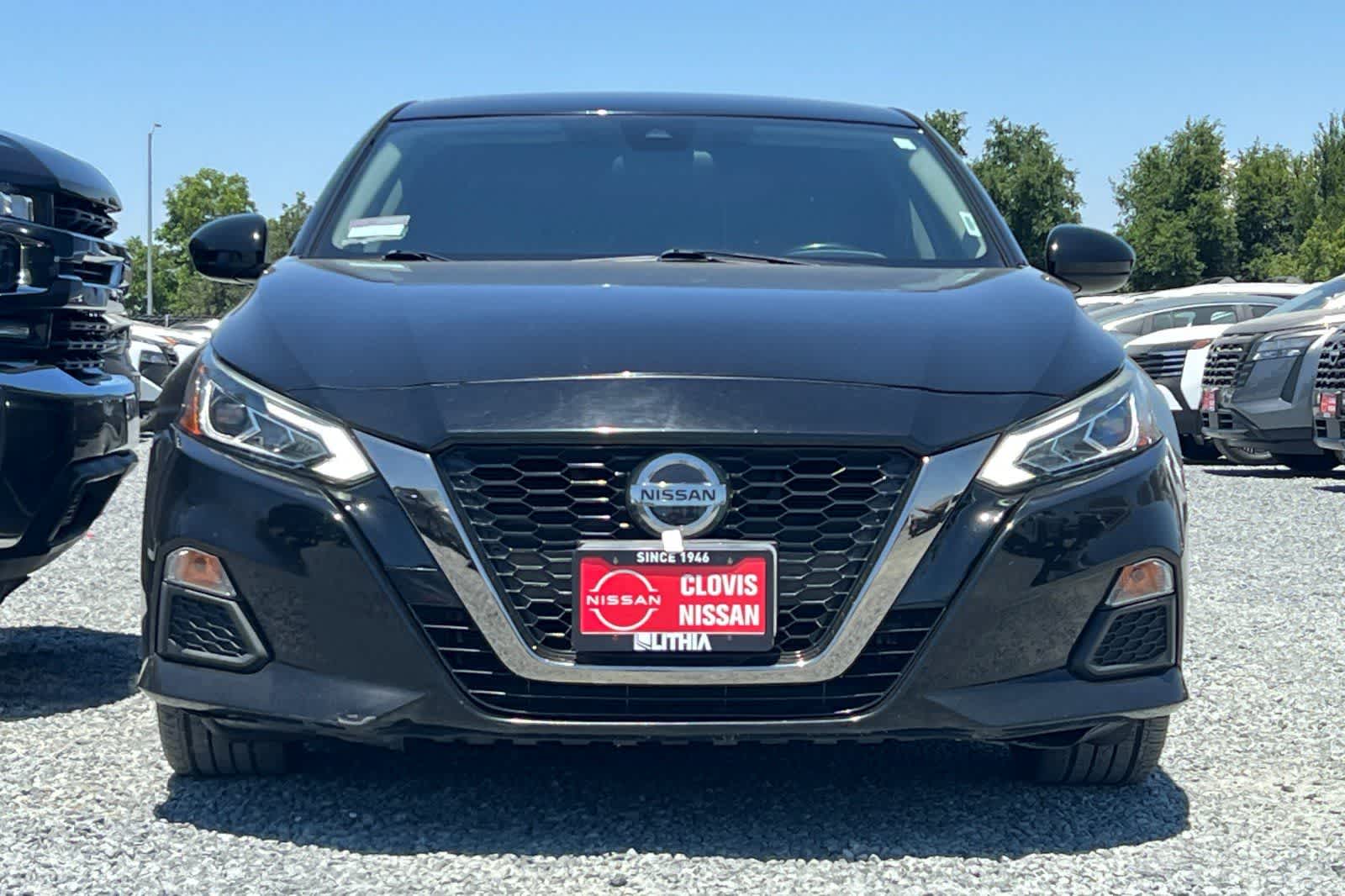 Thumbnail: 2020 Nissan Altima - 11