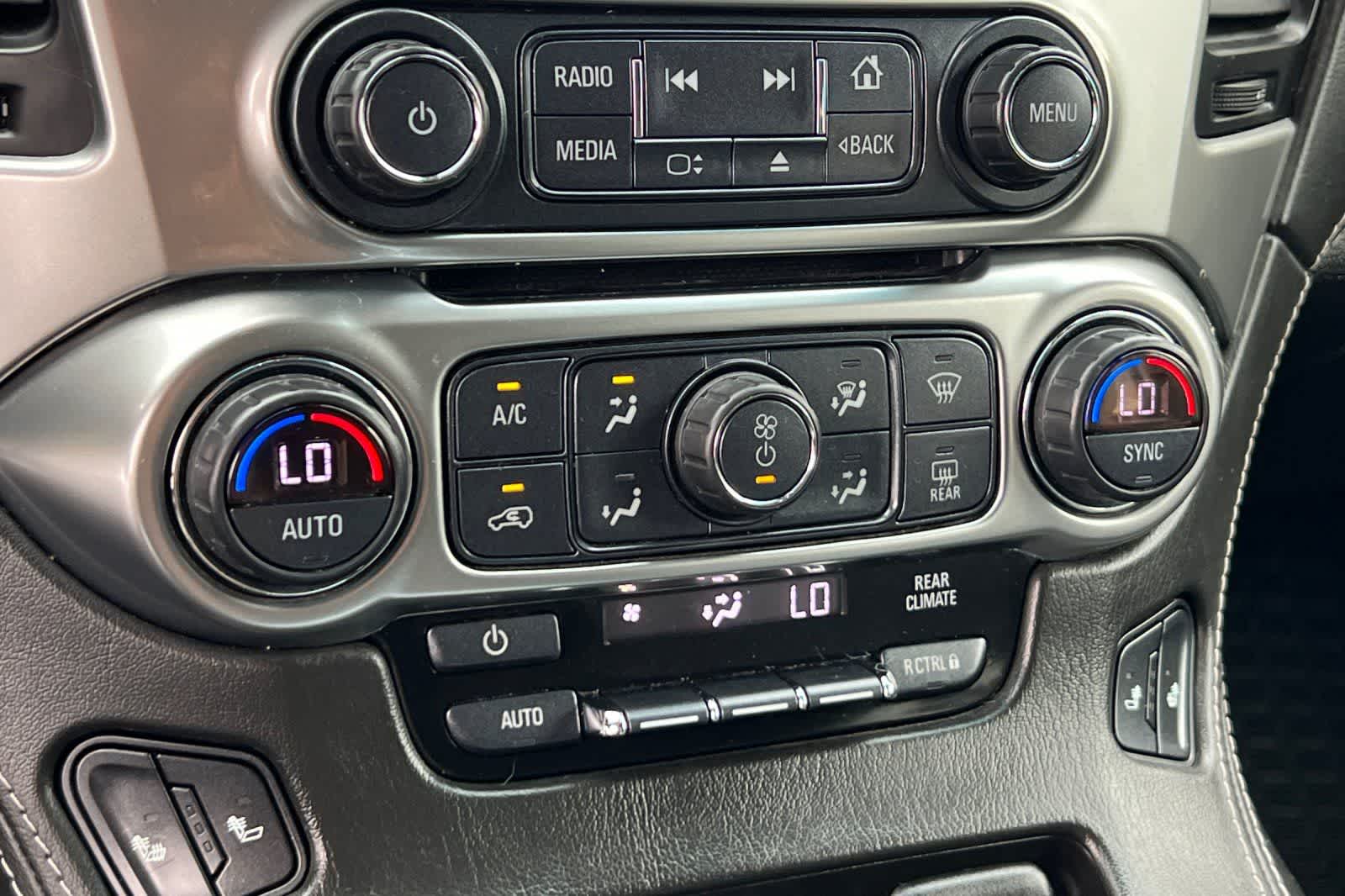 Thumbnail: 2019 Chevrolet Suburban - 27