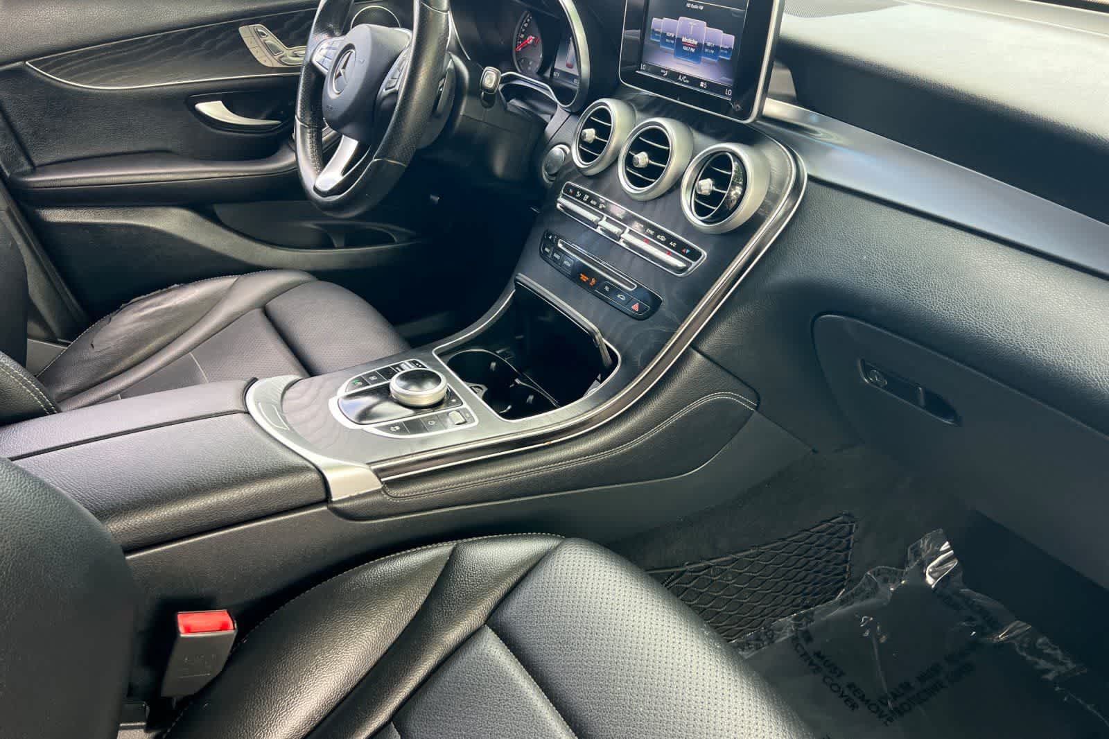 Thumbnail: 2018 Mercedes-Benz GLC - 19