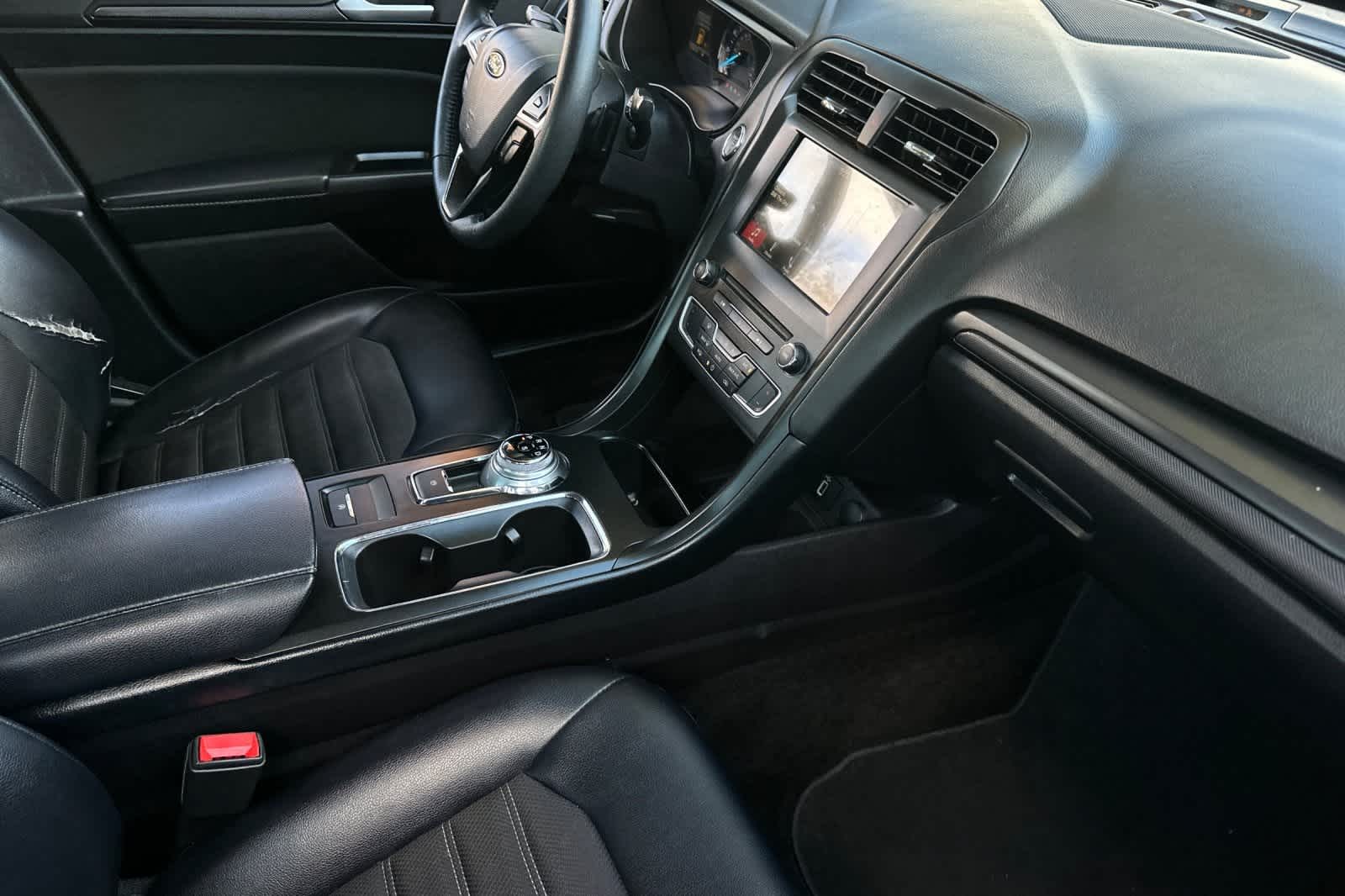 Thumbnail: 2018 Ford Fusion - 16