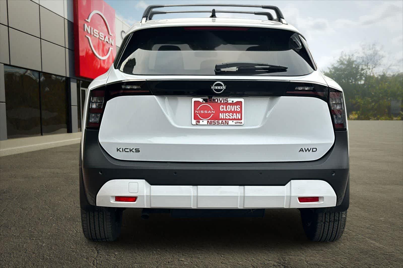 Thumbnail: 2026 Nissan Kicks - 8