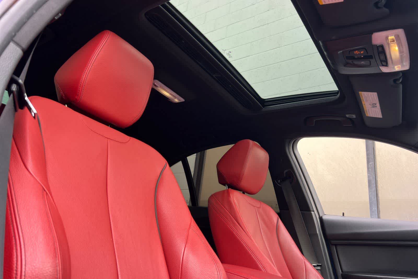 Thumbnail: 2017 BMW 3 Series - 18