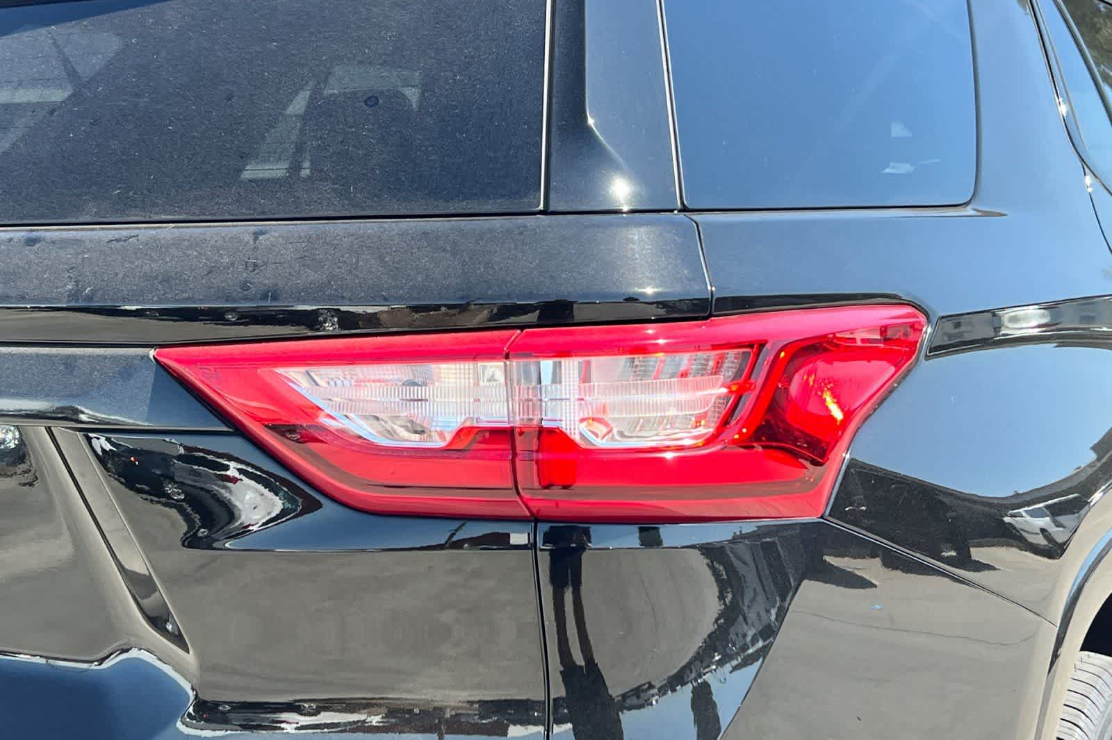 Thumbnail: 2018 Chevrolet Traverse - 13