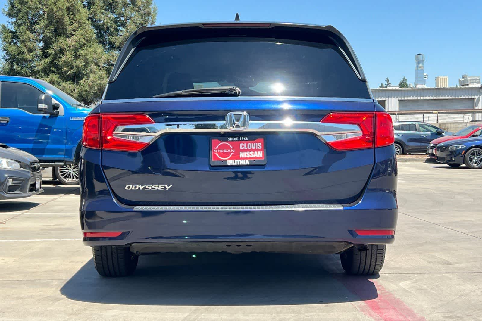 Thumbnail: 2018 Honda Odyssey - 8