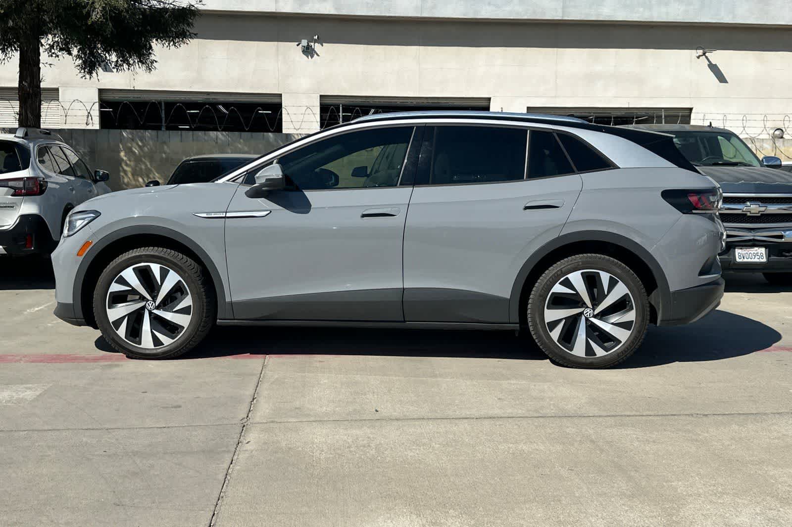 Thumbnail: 2022 Volkswagen ID.4 - 6