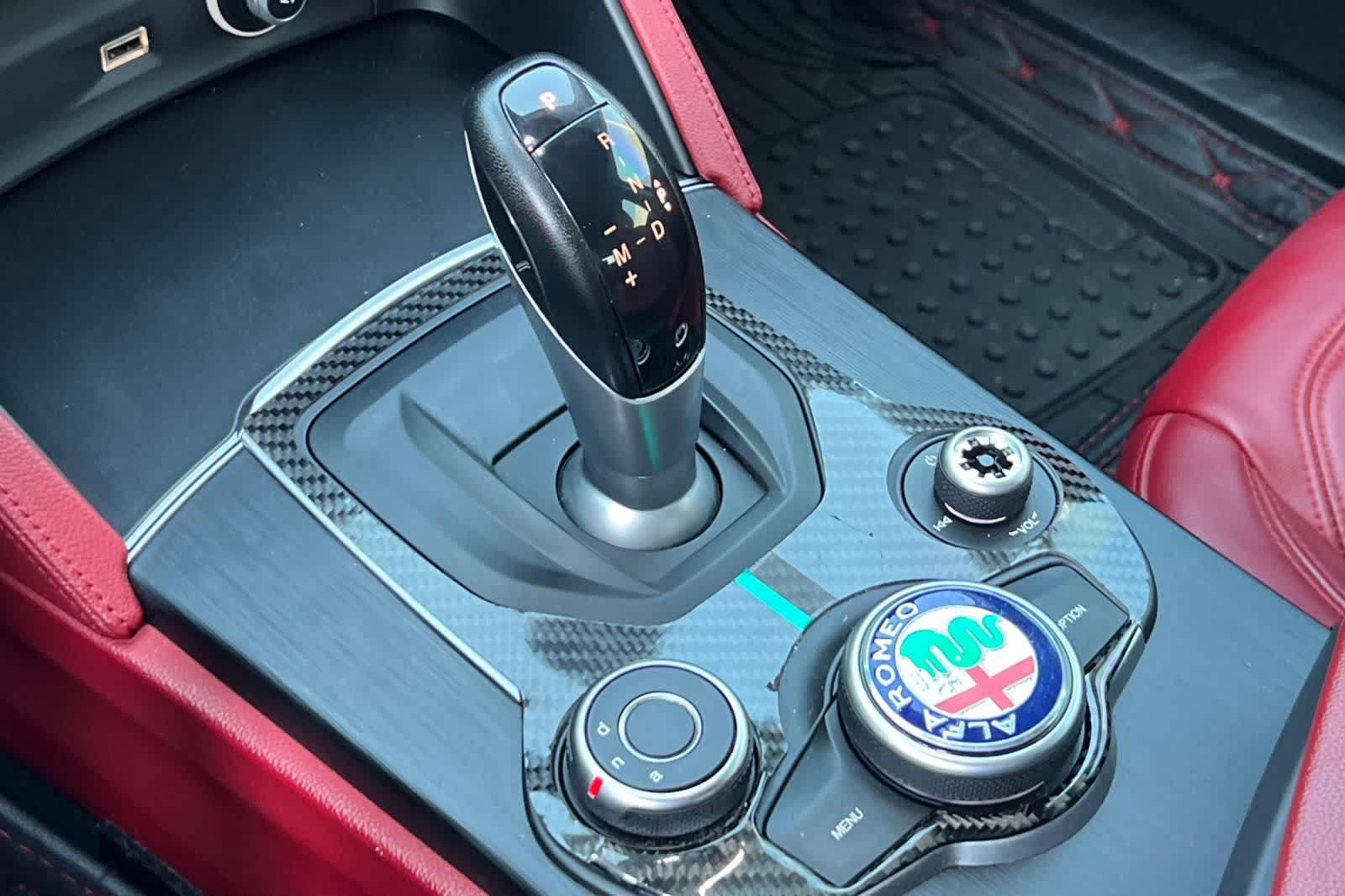 Thumbnail: 2018 Alfa Romeo Stelvio - 24