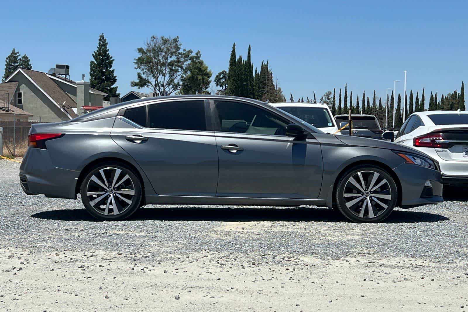 Thumbnail: 2020 Nissan Altima - 9