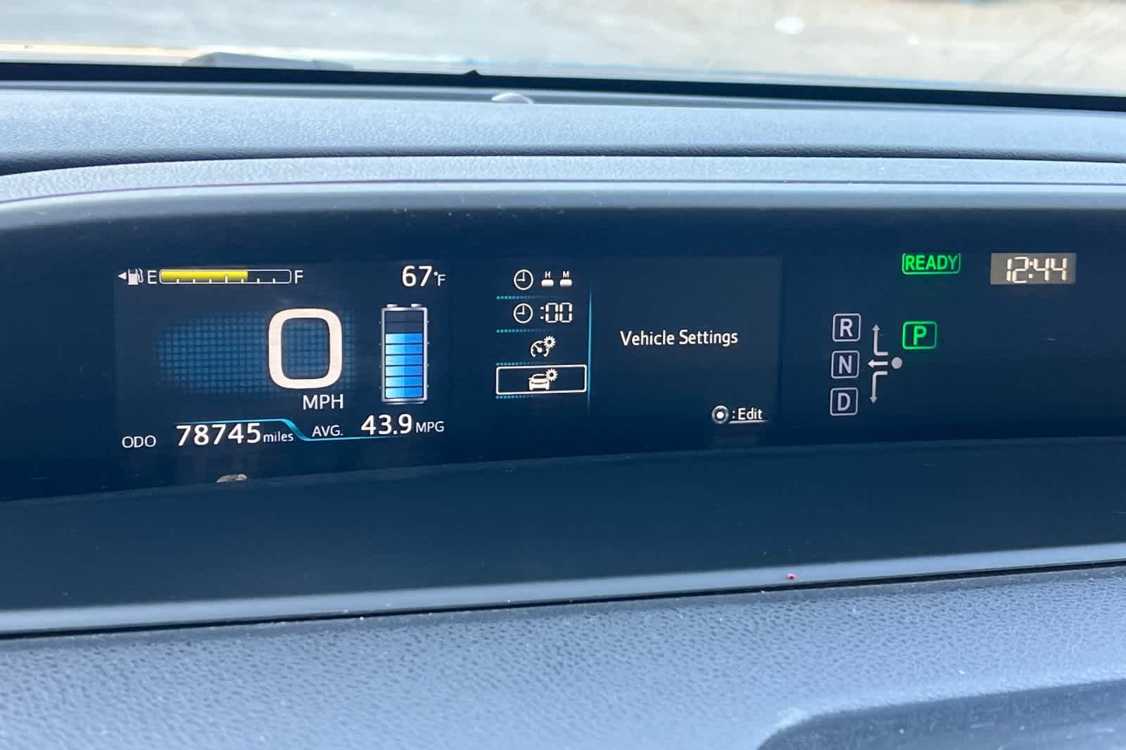 Thumbnail: 2017 Toyota Prius - 27