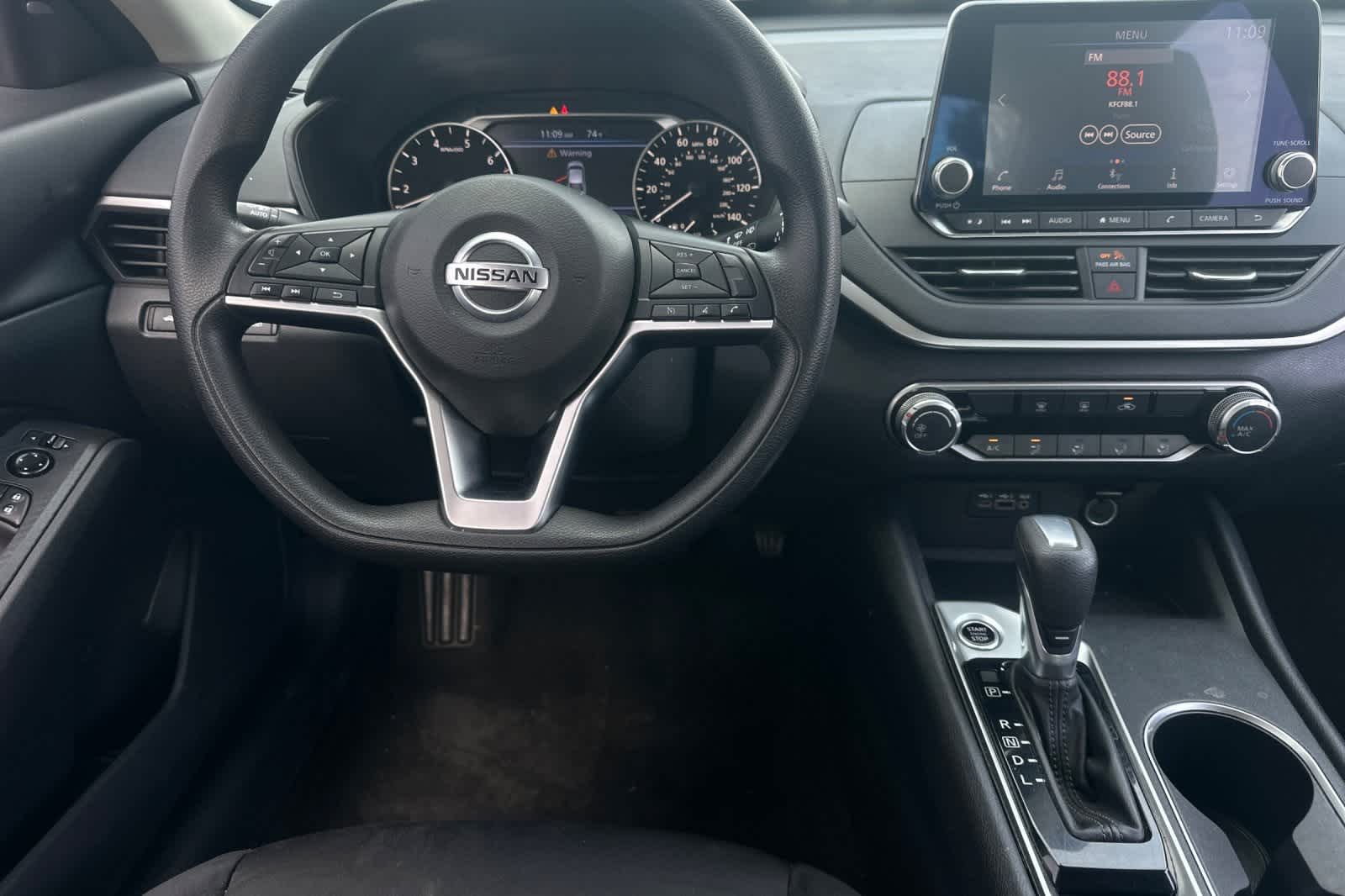 Thumbnail: 2022 Nissan Altima - 15