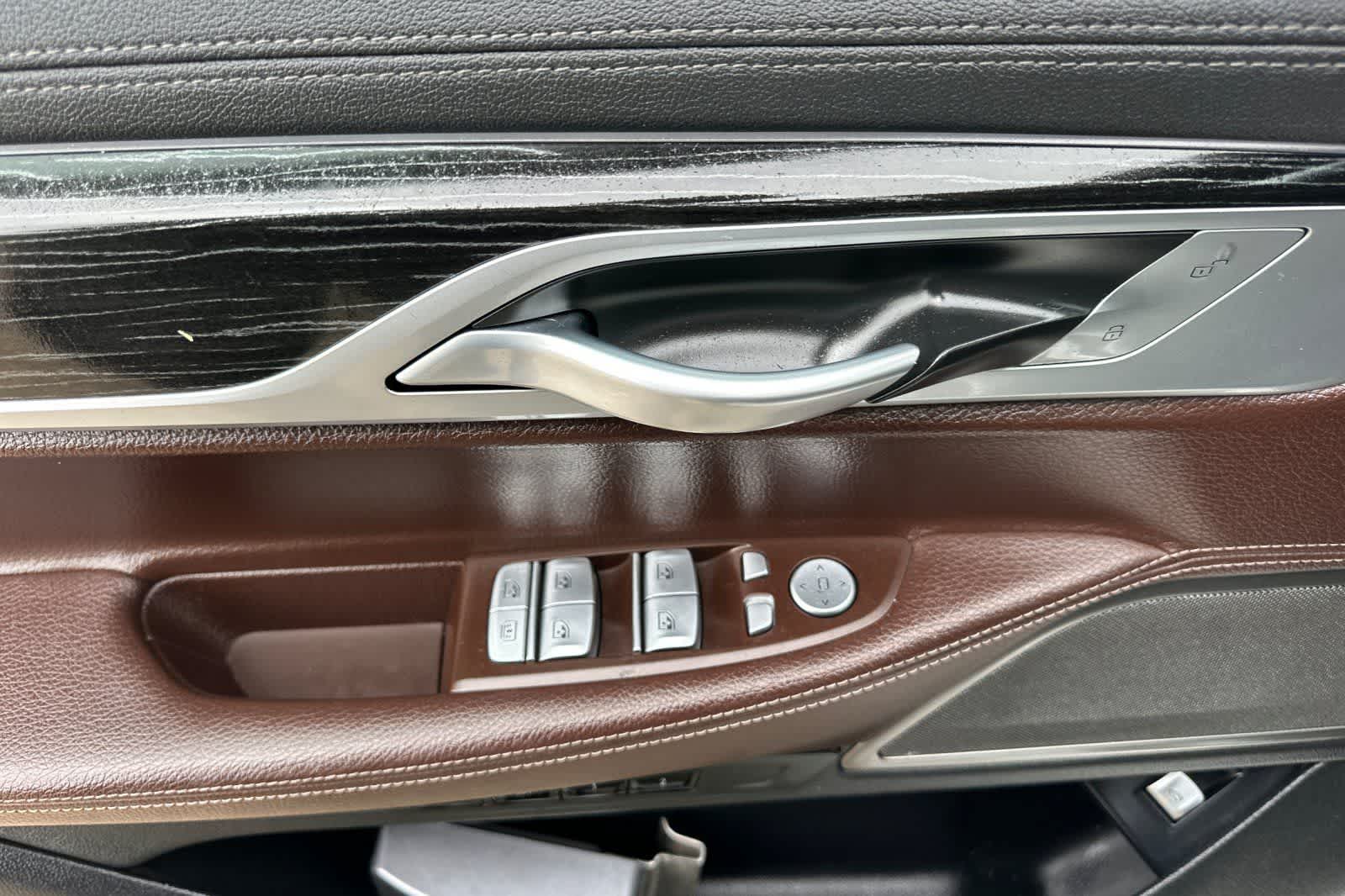 Thumbnail: 2022 BMW 7 Series - 12