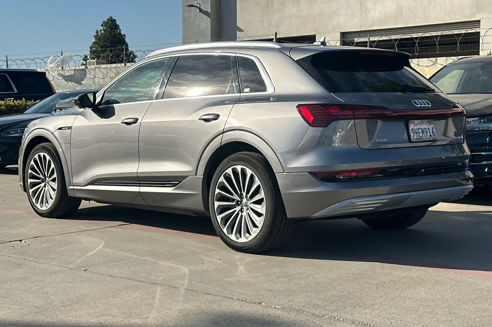 Thumbnail: 2019 Audi e-tron - 7