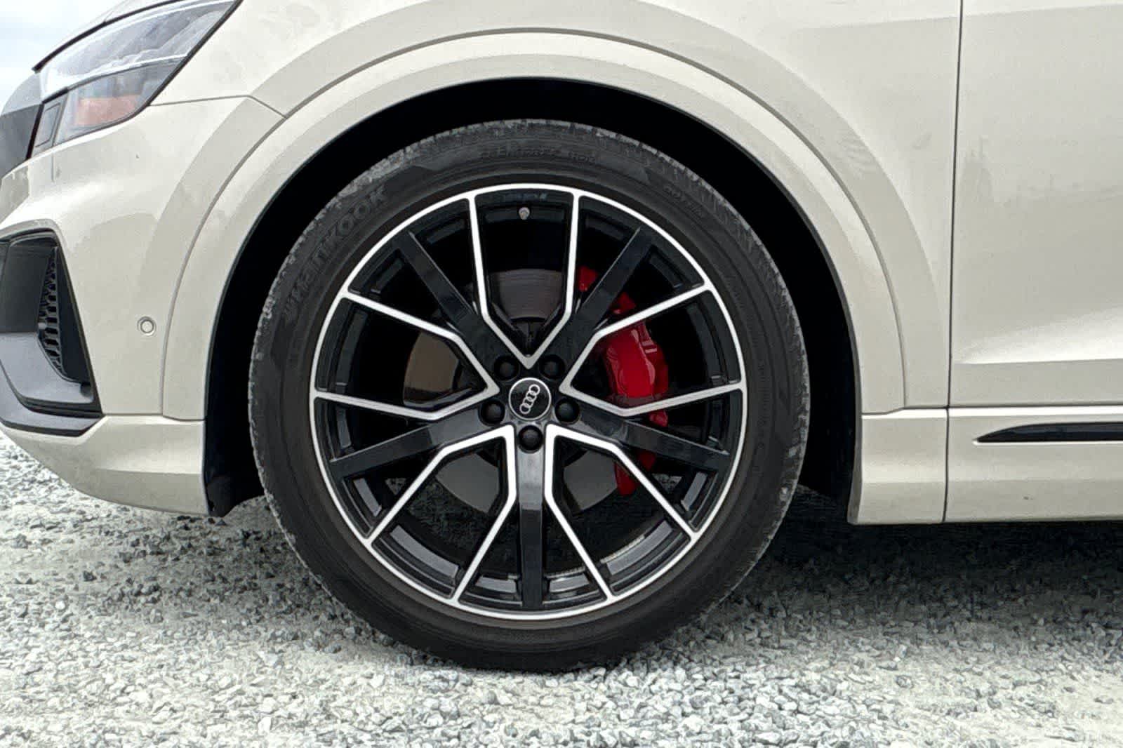 Thumbnail: 2023 Audi Q8 - 12