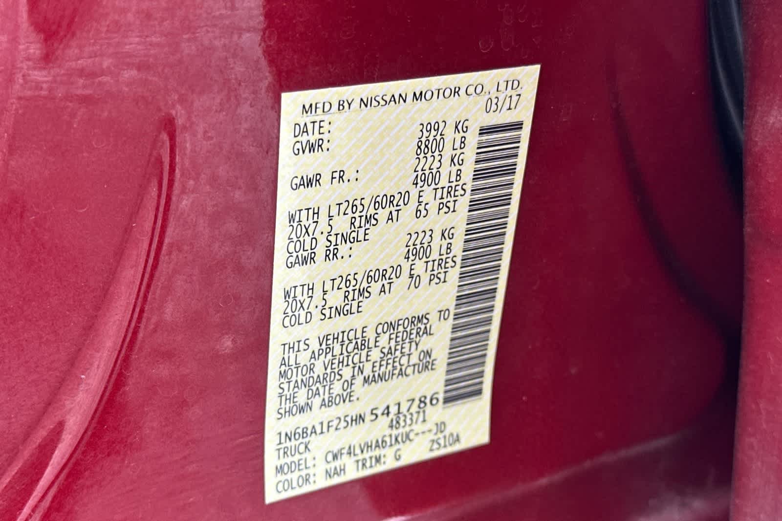 2017 Nissan Titan SL 31
