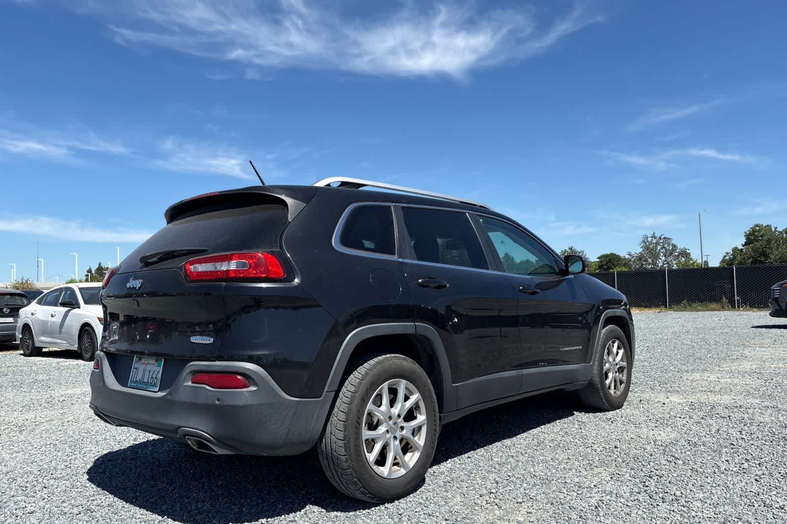 Thumbnail: 2015 Jeep Cherokee - 3