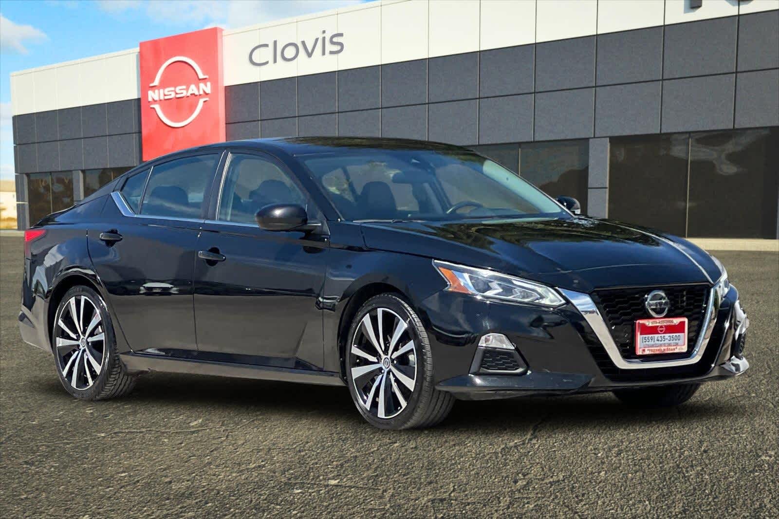 2022 Nissan Altima SR 10