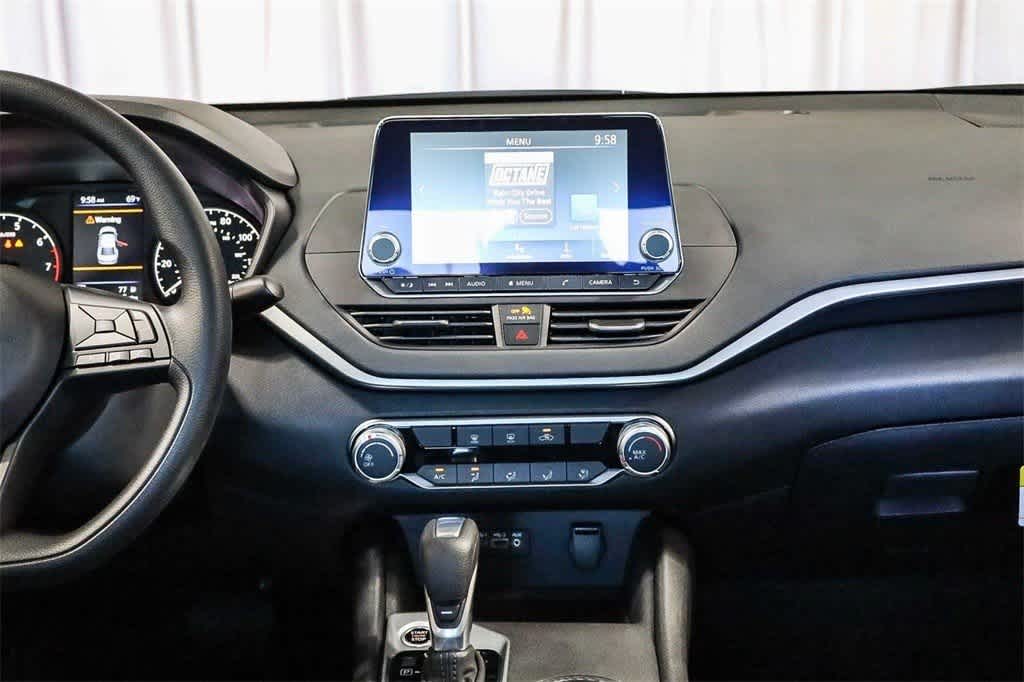 Thumbnail: 2025 Nissan Altima - 27