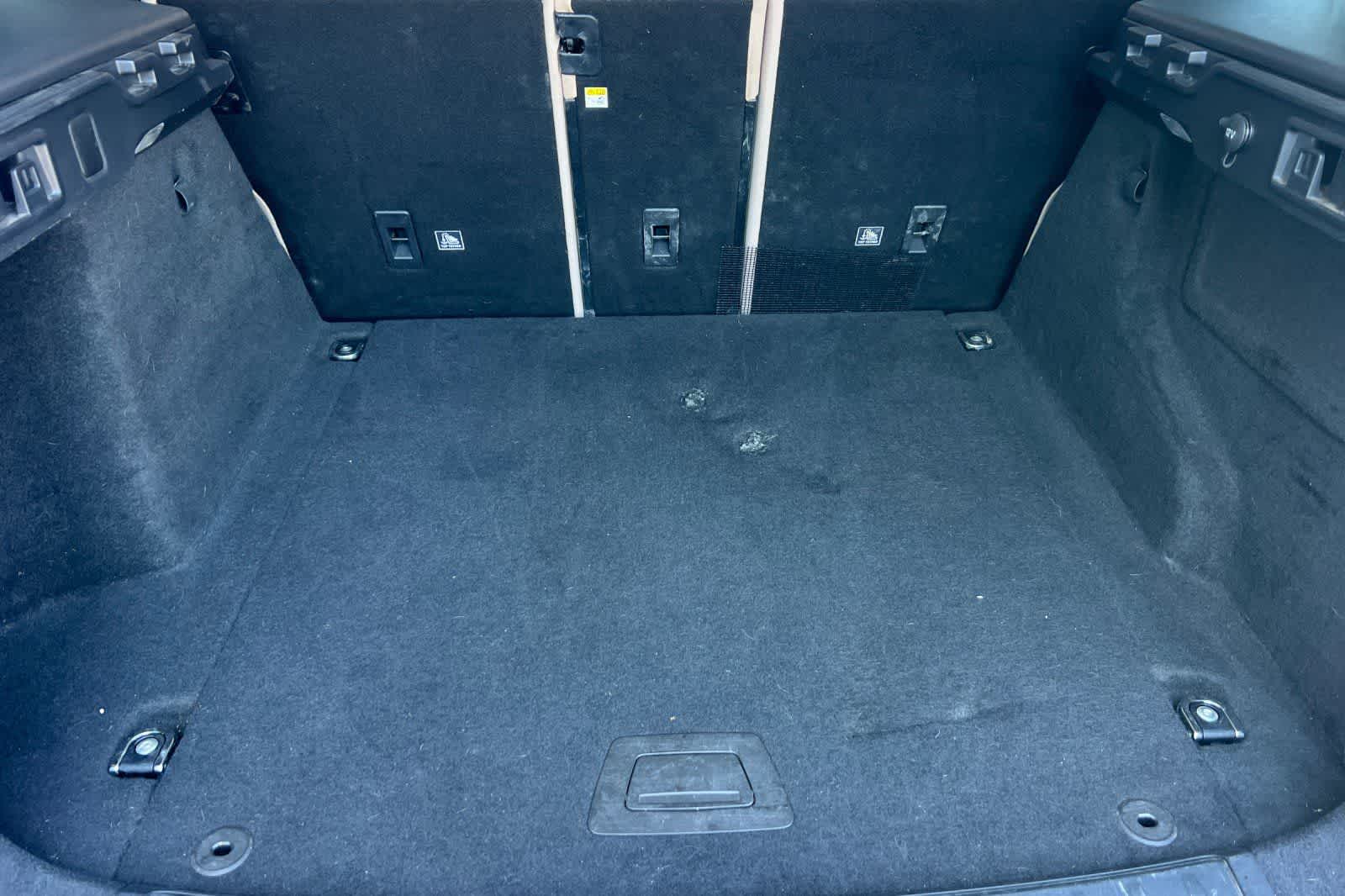 Thumbnail: 2018 Jaguar F-Pace - 17