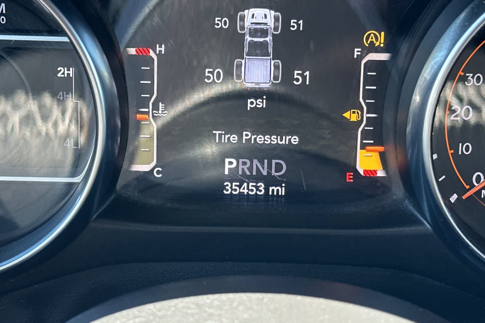 Thumbnail: 2022 Jeep Gladiator - 23