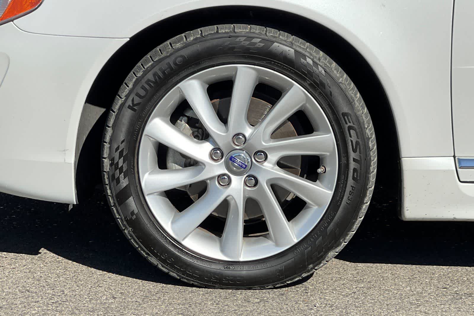 Thumbnail: 2015 Volvo S80 - 12