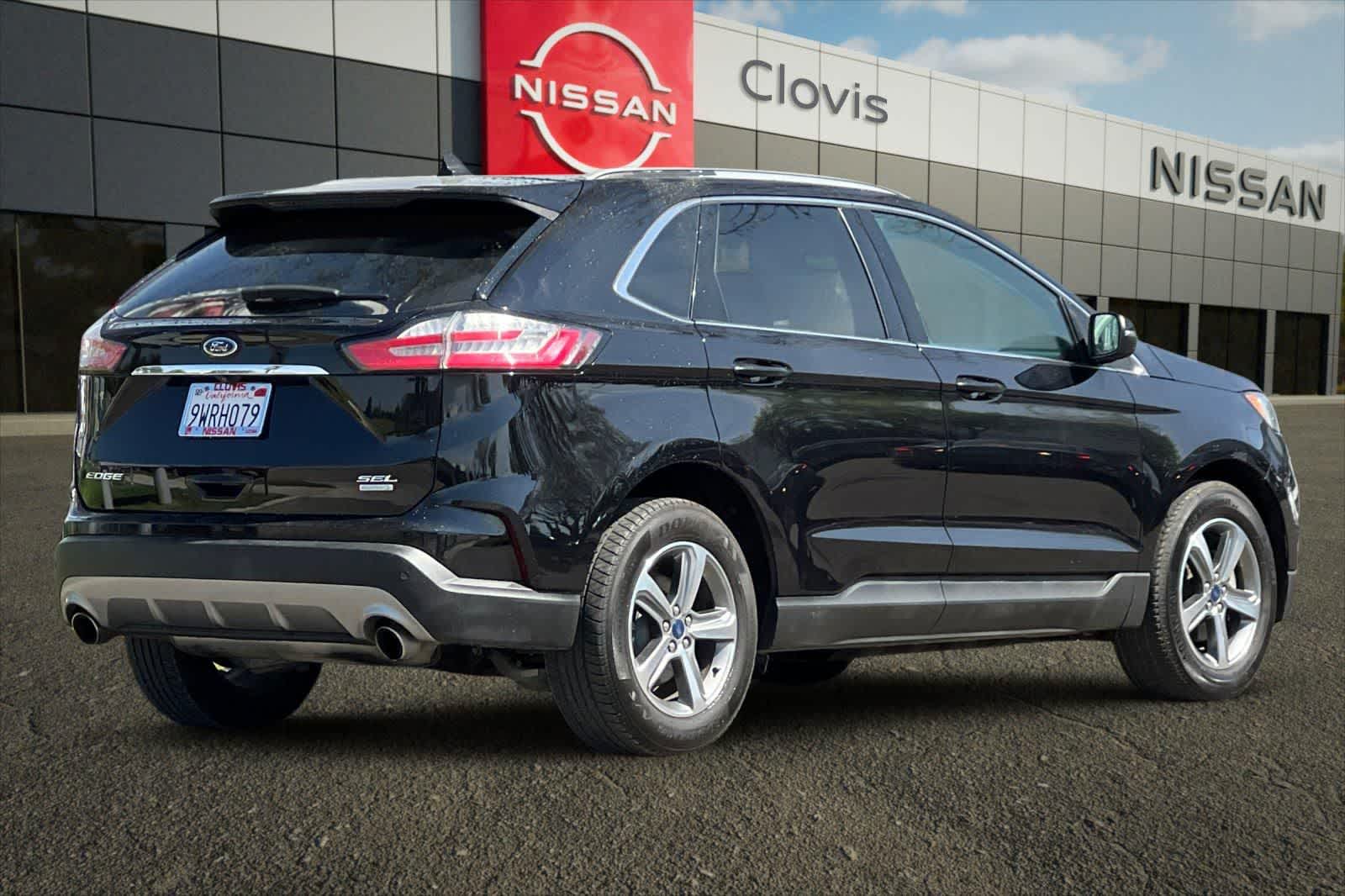 Thumbnail: 2020 Ford Edge - 3
