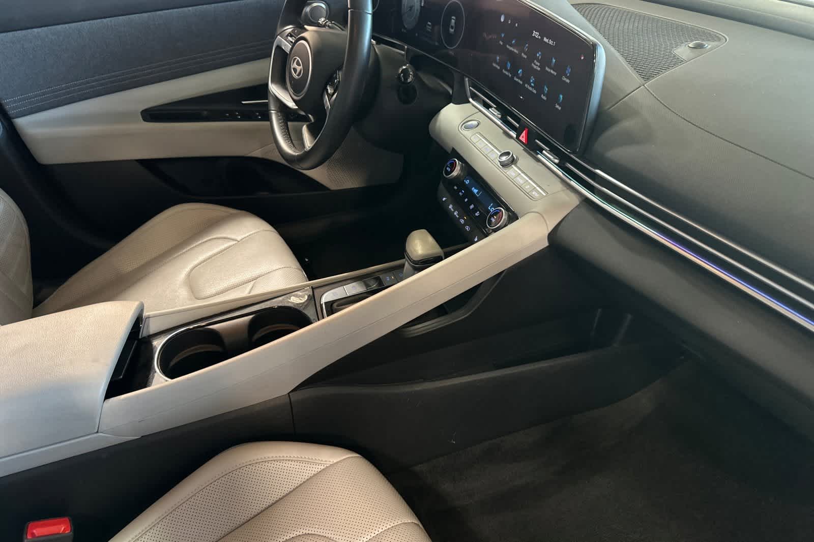 Thumbnail: 2024 Hyundai Elantra - 18