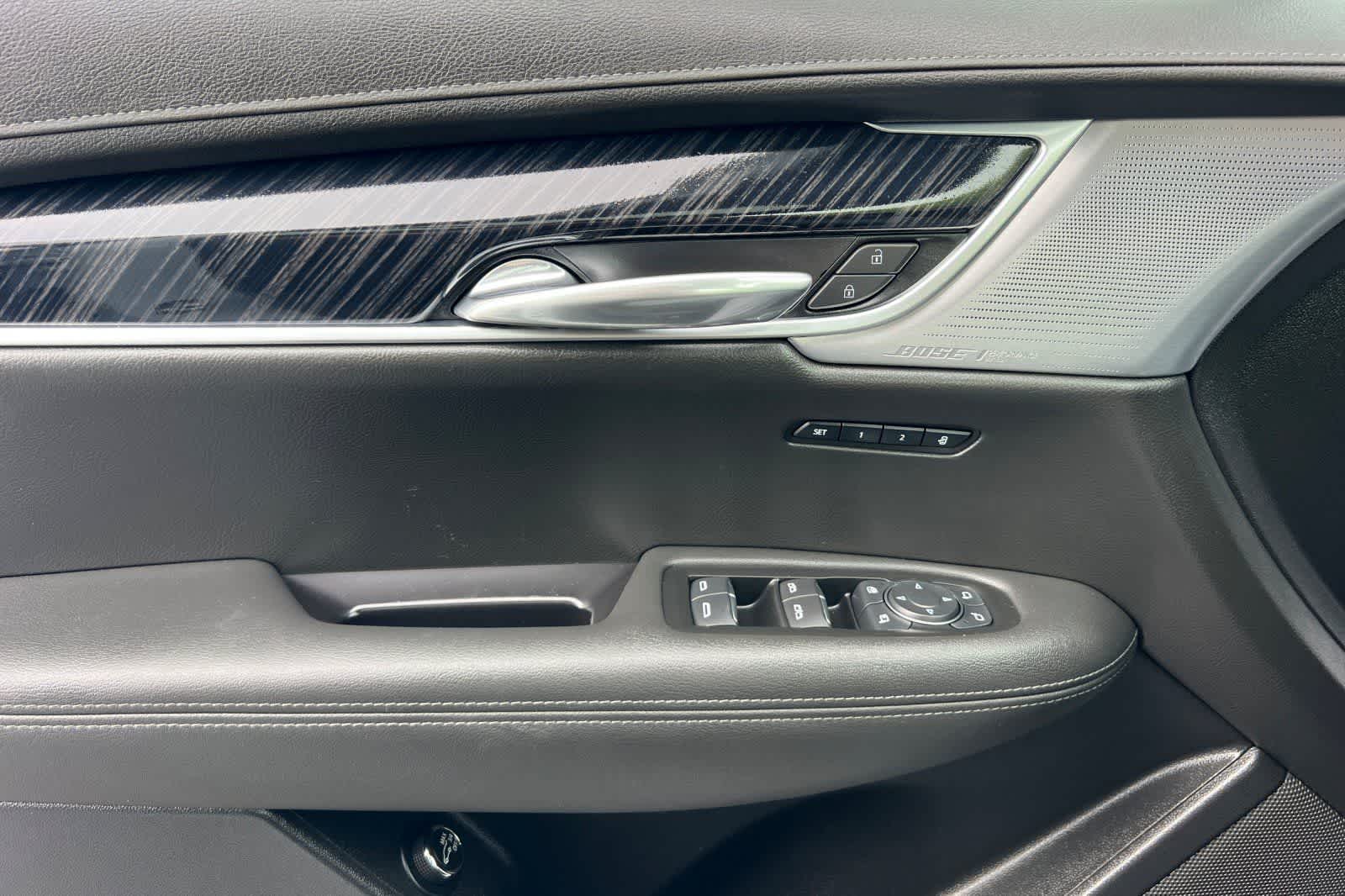Thumbnail: 2025 Cadillac XT6 - 12
