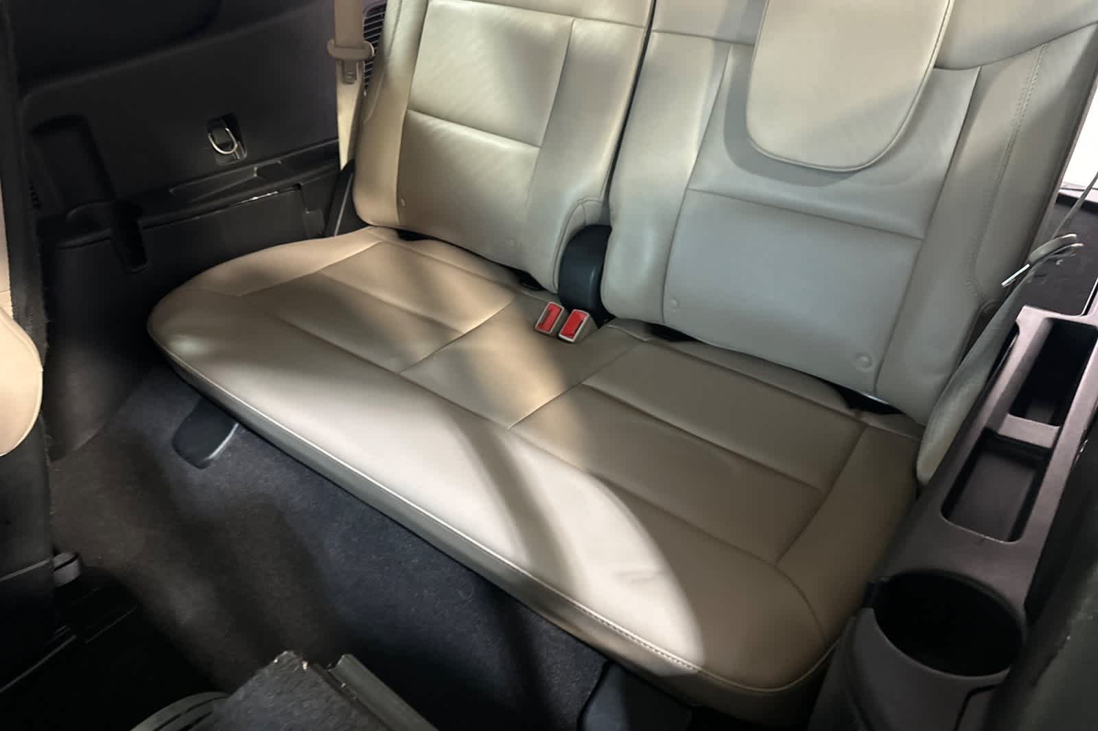 Thumbnail: 2020 Ford Explorer - 16