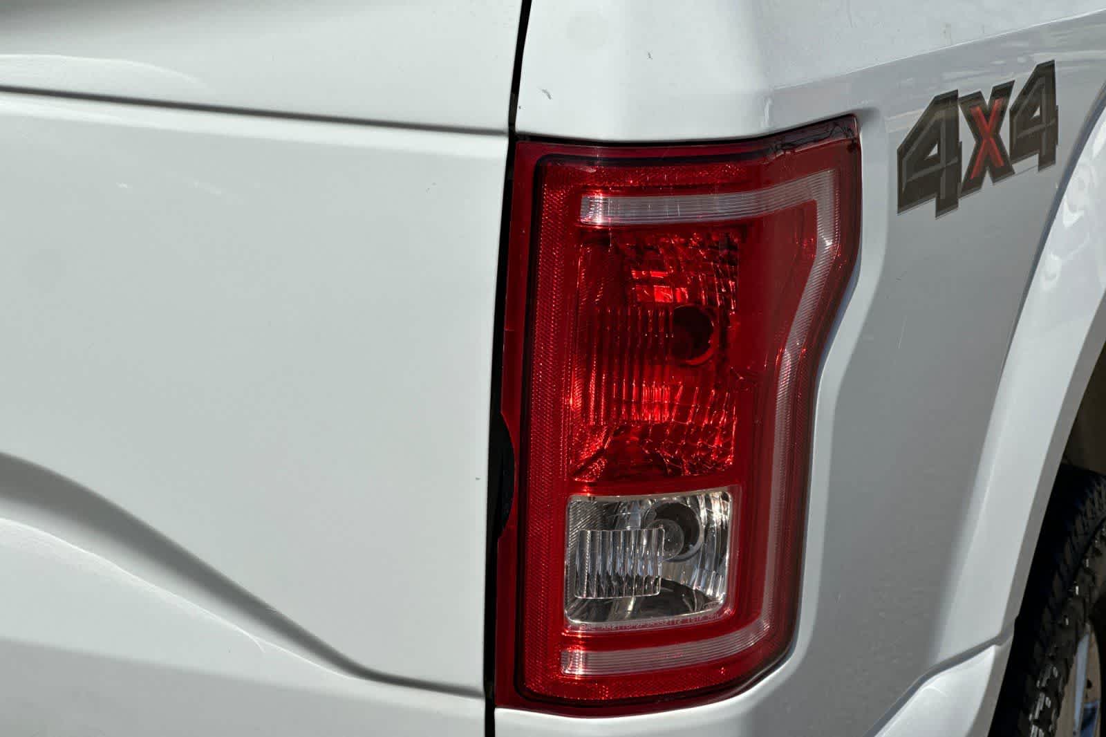 Thumbnail: 2015 Ford F-150 - 32